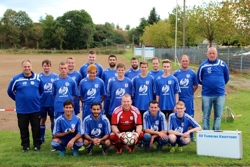 Gruppenbild der Fußballmannschaft Turbine Krottorf